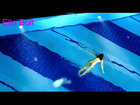 ❤️ Ùn possu micca piantà di fighjulà, ghjovana bionda catturata nuda in piscina ELLA BOLT ❤ Super sex à co.bladesoul.top
